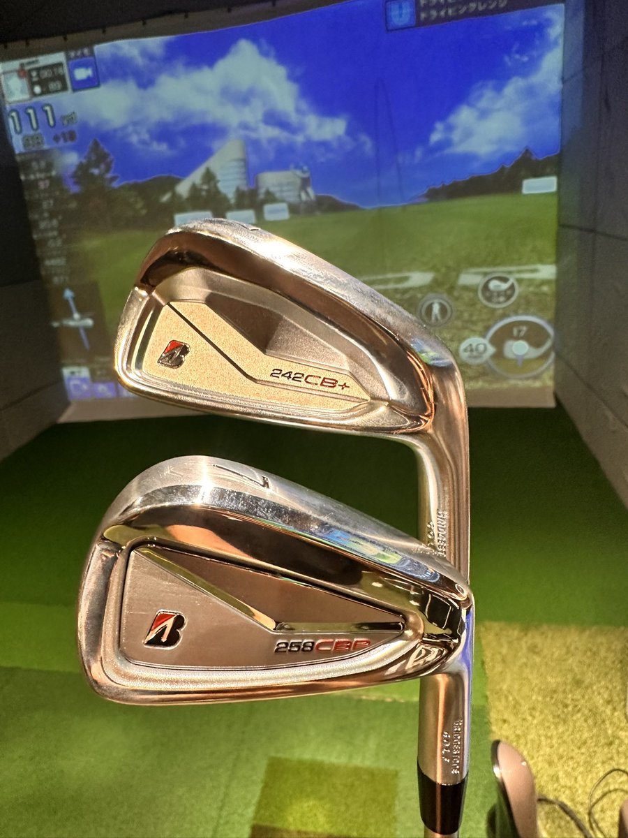 fujiko_golf's tweet photo. 今日はここ行ってきたよ!
同じくメーカーのヘッドなのに、全然違うの。アイアンって奥が深いね🤭
#242CB +
#2412CB https://t.co/8vCo54pU3X