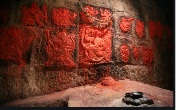 csranga's tweet image. Just like Shri Ramadasa await divine grace of Shri Rama so effort to ensure what is established through devotion of Tiruppan Alwar Ammal (SC/ST) community is followed succeeds and the devotional community is recognized for this tremendous contribution
Om Vashat Karaya Namaha 🙏