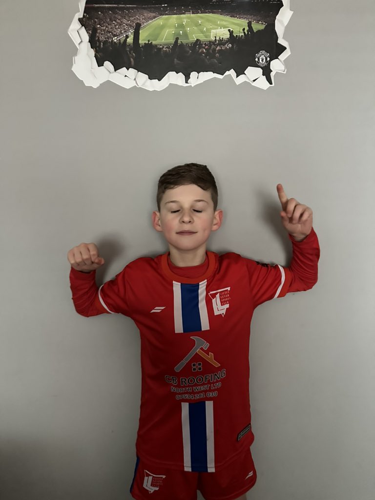 Debbie Willington (@debbiegarner79) on Twitter photo 6 years of playing footy as a lefty and today scores a banger for the first time with his right peg 👍 good training <a href="/Bradsullivan01/">Bradley Sullivan</a> 6 years of playing footy as a lefty and today scores a banger for the first time with his right peg 👍 good training <a href="/Bradsullivan01/">Bradley Sullivan</a>