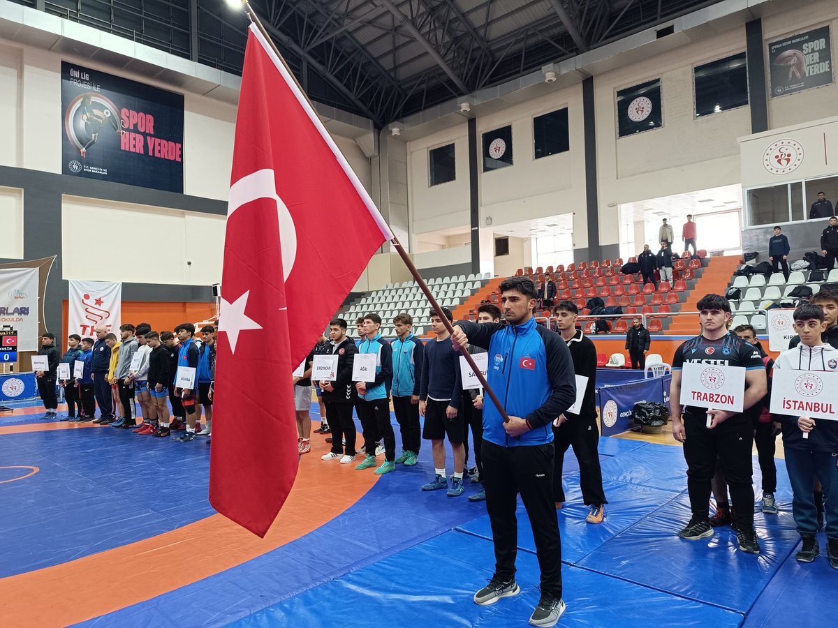 GSB_Kirsehir's tweet photo. 📍 İlimiz ev sahipliğinde düzenlenen @gsbokulsporlari Serbest ve Grekoromen Stil Güreş müsabakaları İl Müdürümüz Kubilay KALAYCIOĞLU katılımıyla açılış seromonisinin ardından başladı.

Tüm sporcularımıza başarılar dileriz.

@gencliksporbak @oa_bak https://t.co/7kww8uktMD