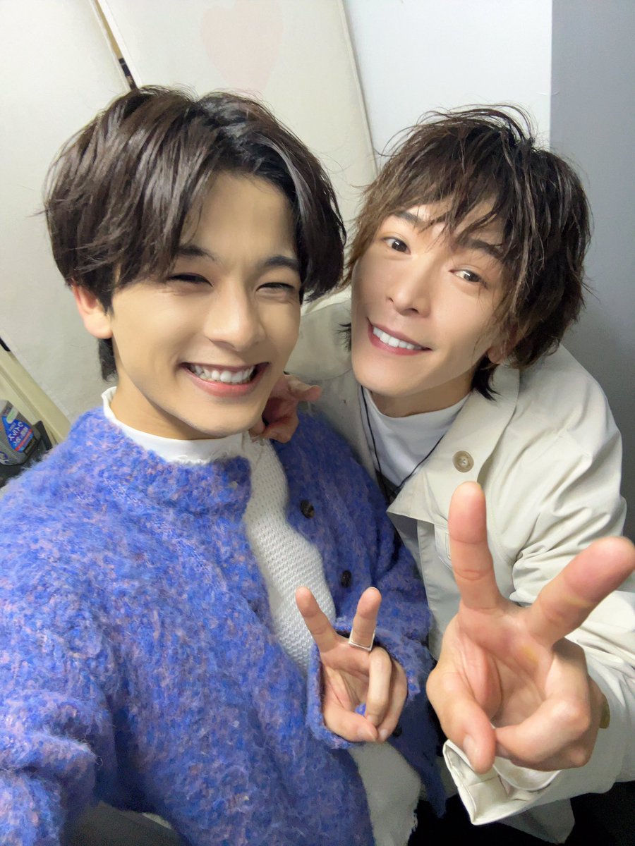 sayato_1218's tweet image. #日常茶飯
【3日目】
本日もご観劇頂きありがとうございました。

たくさん笑いすぎて、腹筋痛めてます。笑
そのくらい毎日が楽しくて幸せです。

今日はレアショット。
その理由は観た人には分かる。

明日は千秋楽日です。絶対にきてね✌🏼

#有馬爽人