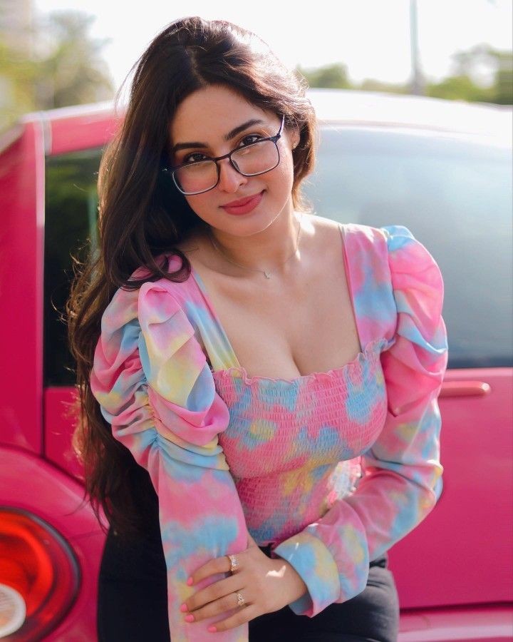 GjQB658bQAAw13p?format=jpg&name=900x900