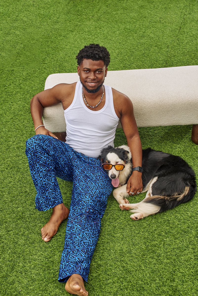 didiafrika's tweet image. 1/
In June 2022, my life changed. I became a parent. Not the type you’re thinking of—this was fur parenting.

I got my first Border Collie, Marshall. He was just one month old. But I had no idea this little guy was about to change my life forever. 🧵