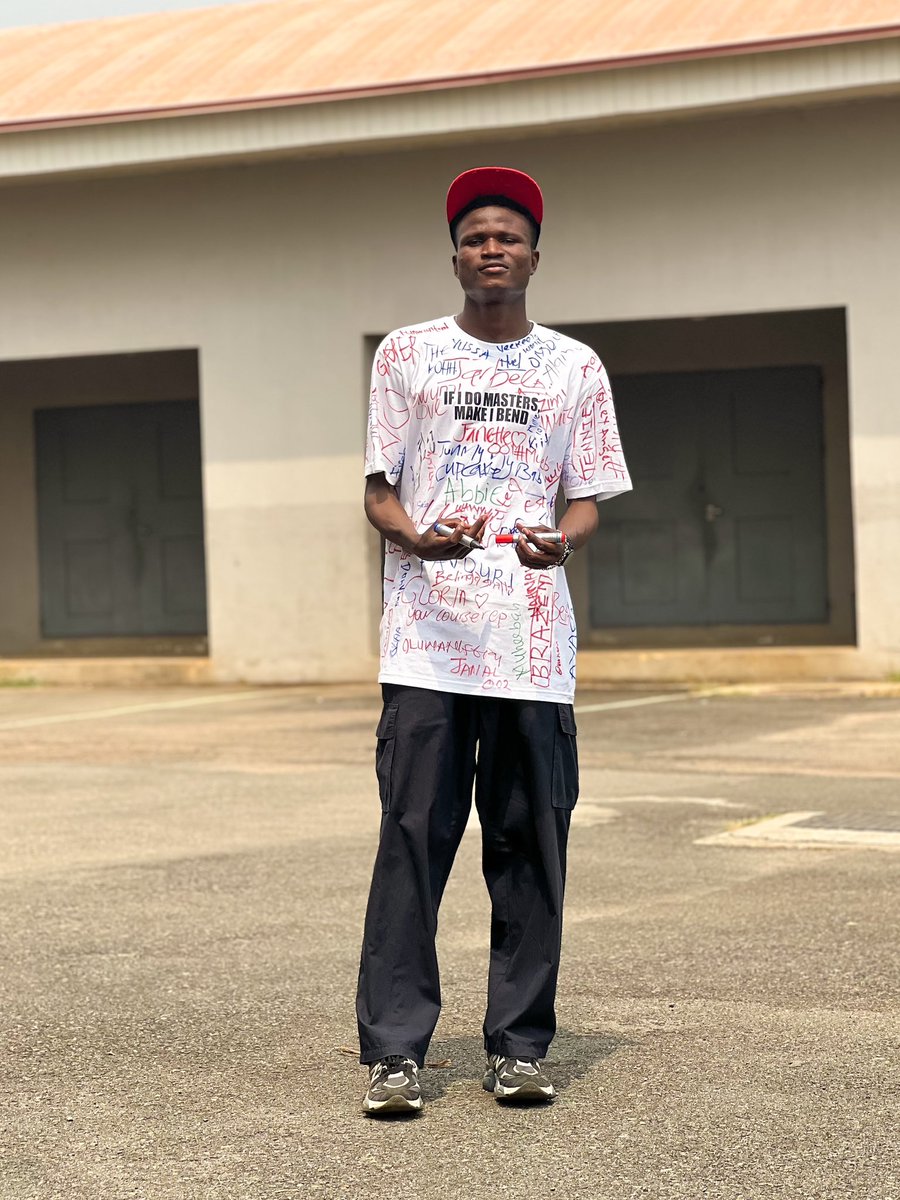 RAJPUTweets02's tweet photo. I’m done with University of Ibadan, thank you Lord😭🙏
Finally left school after gaining admission since 2019 for a 4yrs course😩🥹❤️ https://t.co/rYb80tSZnV