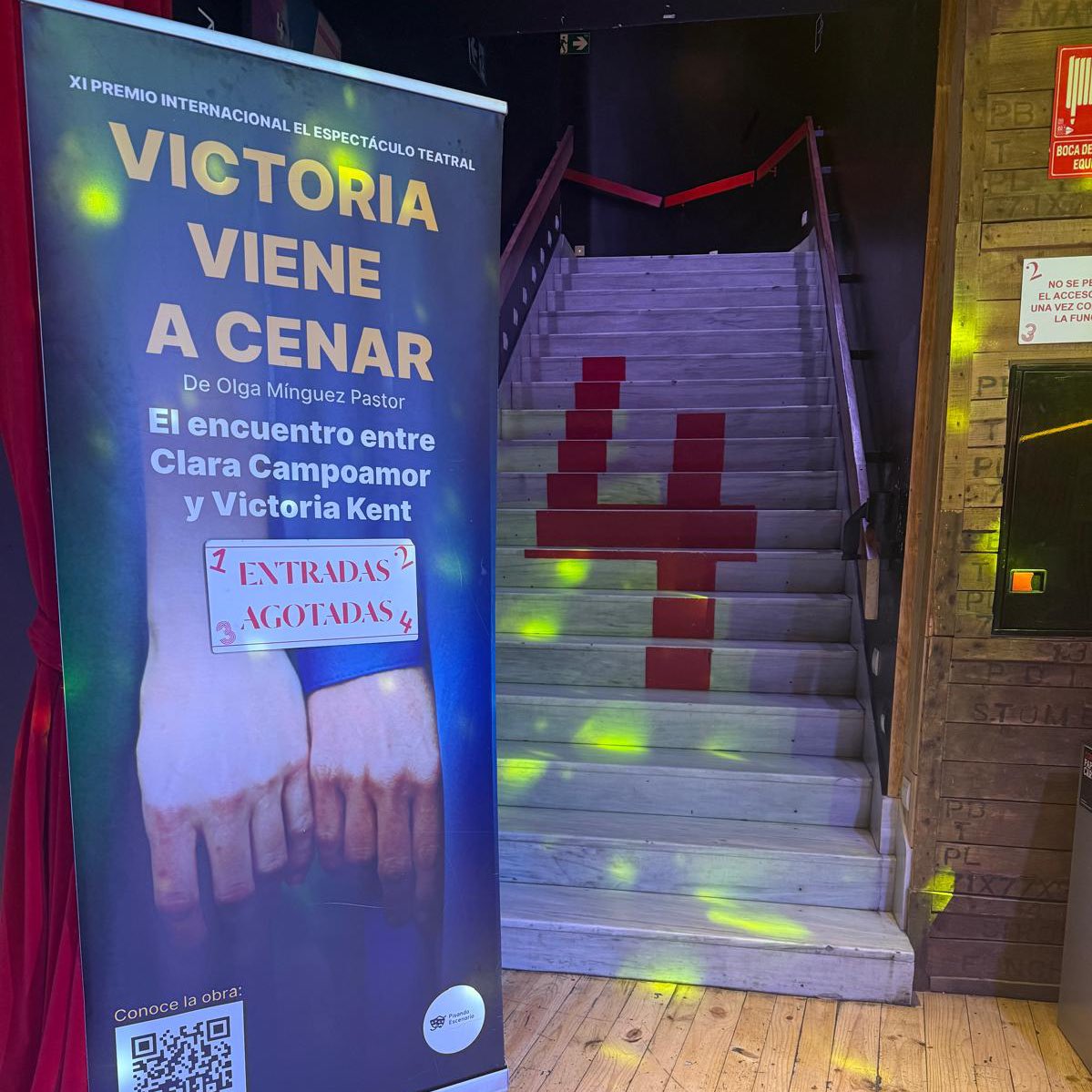 Empiezan los primeros #SOLDOUT del finde 😍🩷

#VictoriaVieneaCenar
#TeatrosLuchana