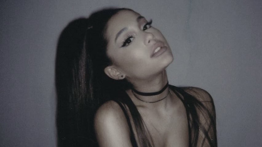 hourly ariana tweet media