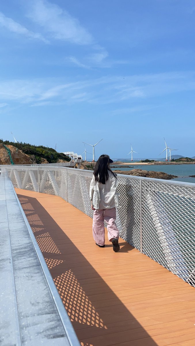 HyIndustries's tweet image. Seaside Metal Walkway  

#MetalWalkway #SeasideArchitecture #CoastalDesign #AluminumStructure #SustainableBuilding #OutdoorAesthetics #ModernWalkway #LandscapeDesign #UrbanInnovation #HYINDUSTRY