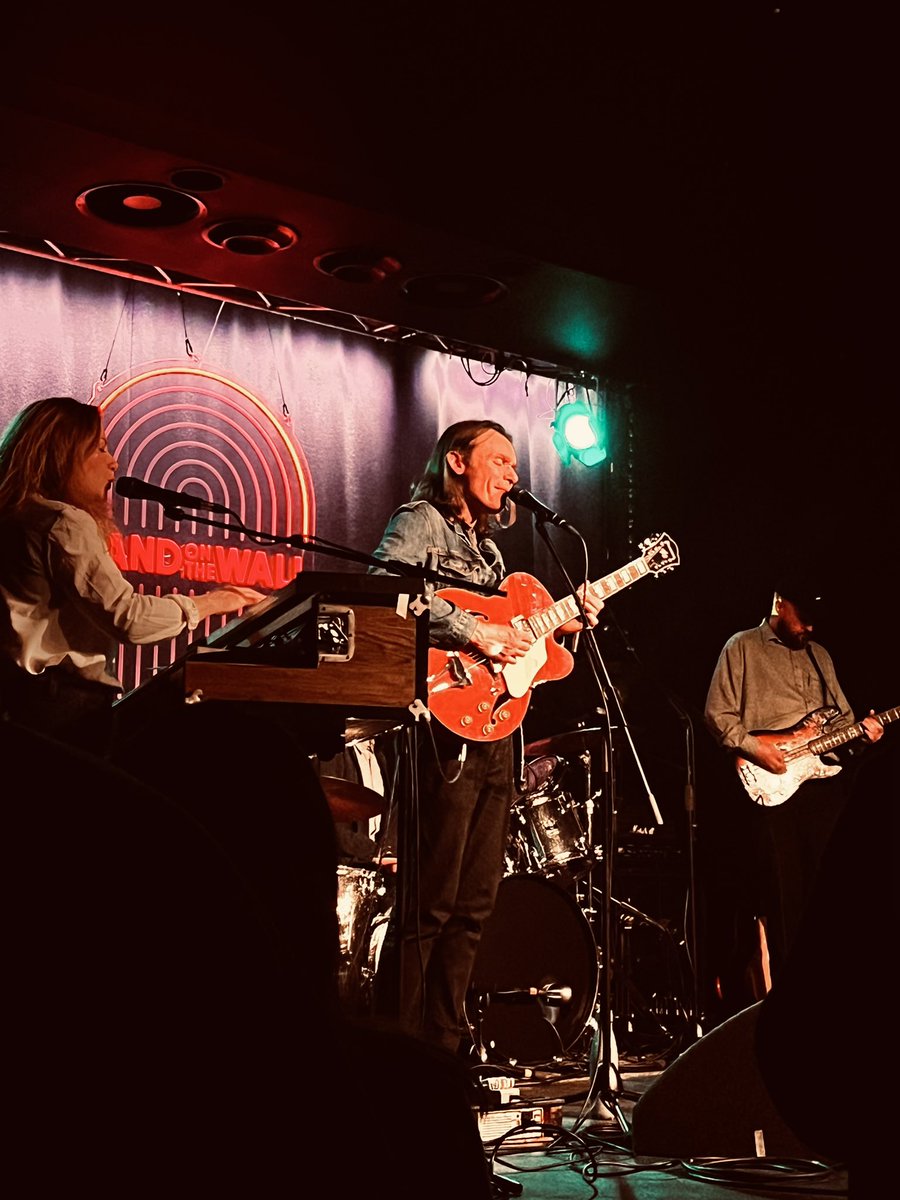 matt_cork's tweet image. Great night at @bandonthewall for the fantastic @fieldmusicmusic 

06_01_25  🙌🙏

#fieldmusic #livemusic
#manchester #limitsoflanguage
@memphisind @nowwave