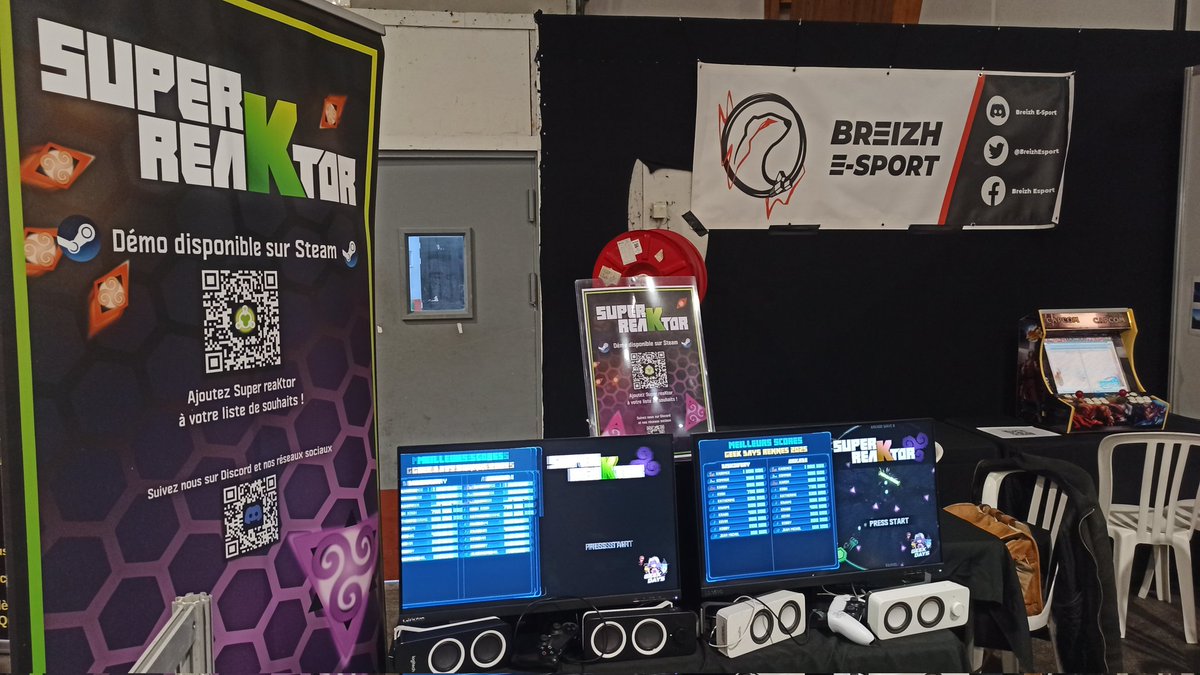 Super reaKtor - Try now on Steam! tweet media