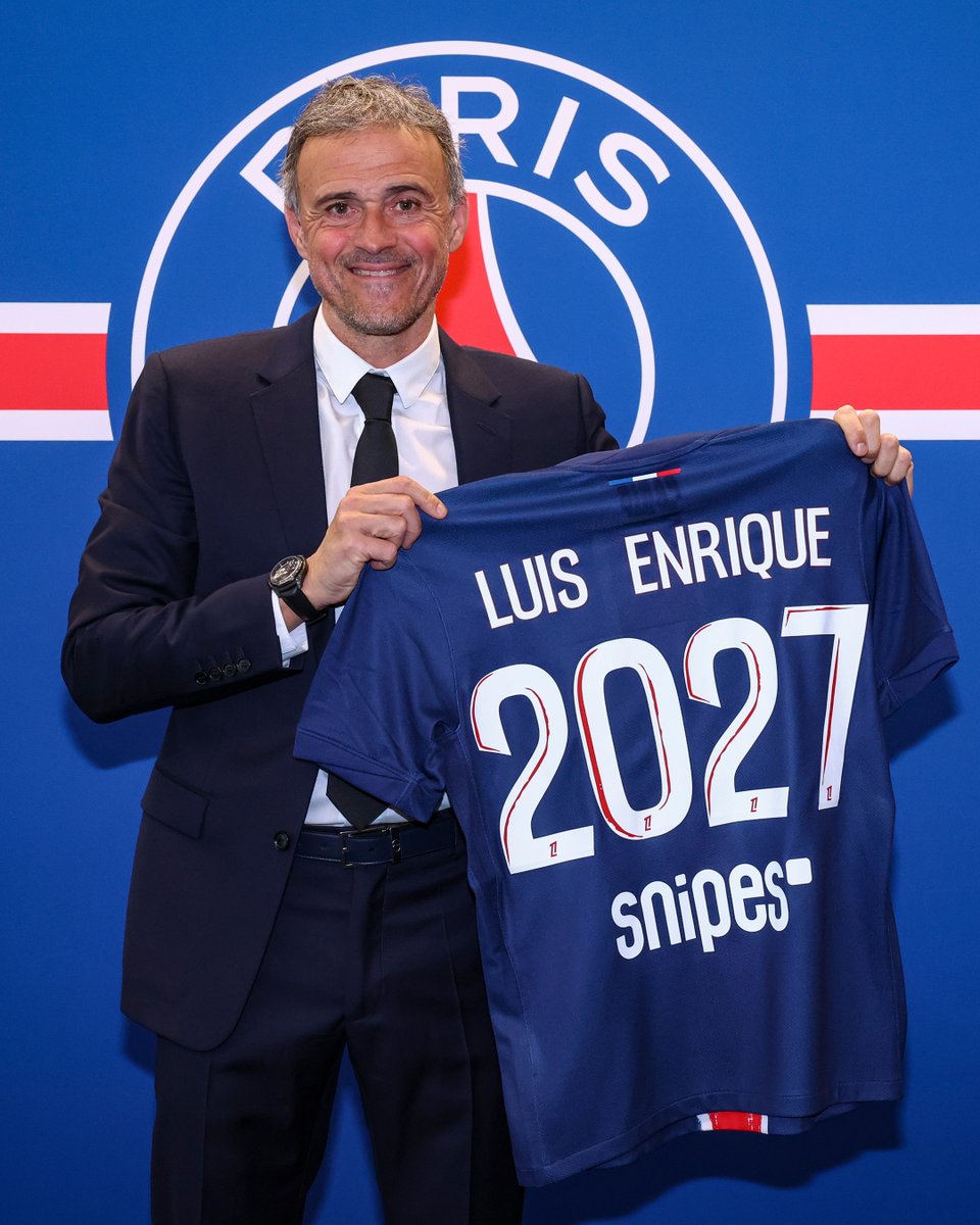 PSG_inside's tweet photo. ✍️ Luis Enrique ➡️ 2027 ❤️💙 https://t.co/zOoquUu7oO