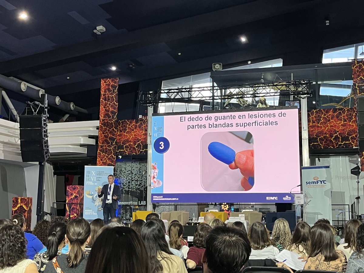 En las jornadas <a href="/EcosemfyC/">EcosemFYC</a> , nuestros Resis en acción Enrique R2. <a href="/Area2Cartagena/">@Area2Cartagena</a> y destacar la mesa de trucos de la ecografía , de <a href="/ignaciomsb/">Ignacio M Sánchez 🇪🇦🇪🇺🇺🇦🎸</a> , muy ingeniosa!