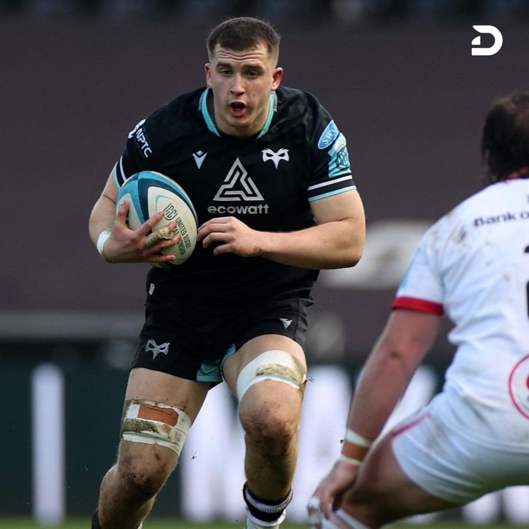 Dawri_app's tweet image. Strength, strategy, and breath control  under water rugby is a battle beneath the surface
#UnderwaterRugby #DeepGame