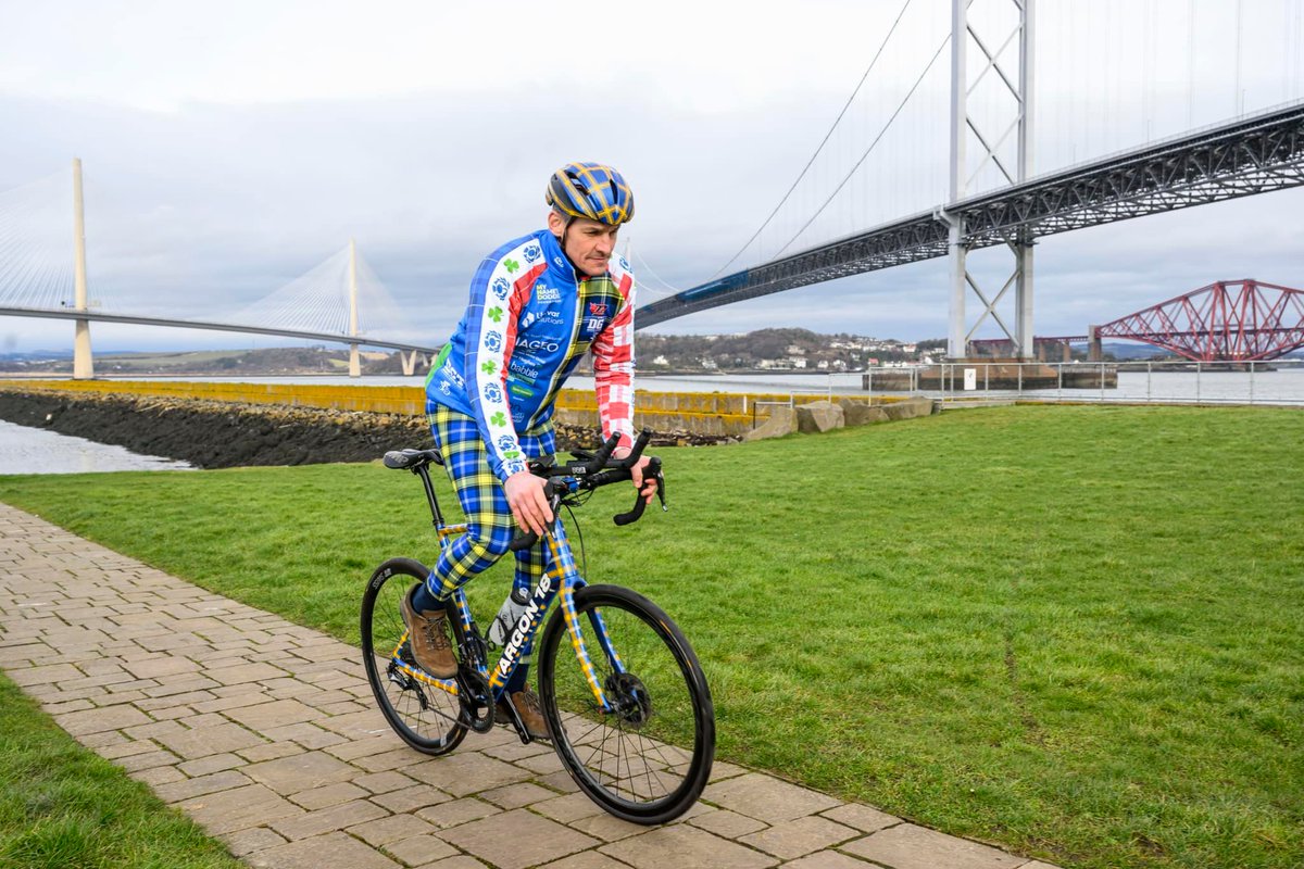 🚲🏉 The finish line is in sight! Rob Wainwright and his team of cyclists are almost at the end of this year's epic cycling journey. 

You can track them via the link below as they aim to reach the finish line today!
ow.ly/ilHE50UUJP6

📷 Credit: Craig Watson via Doddie Aid