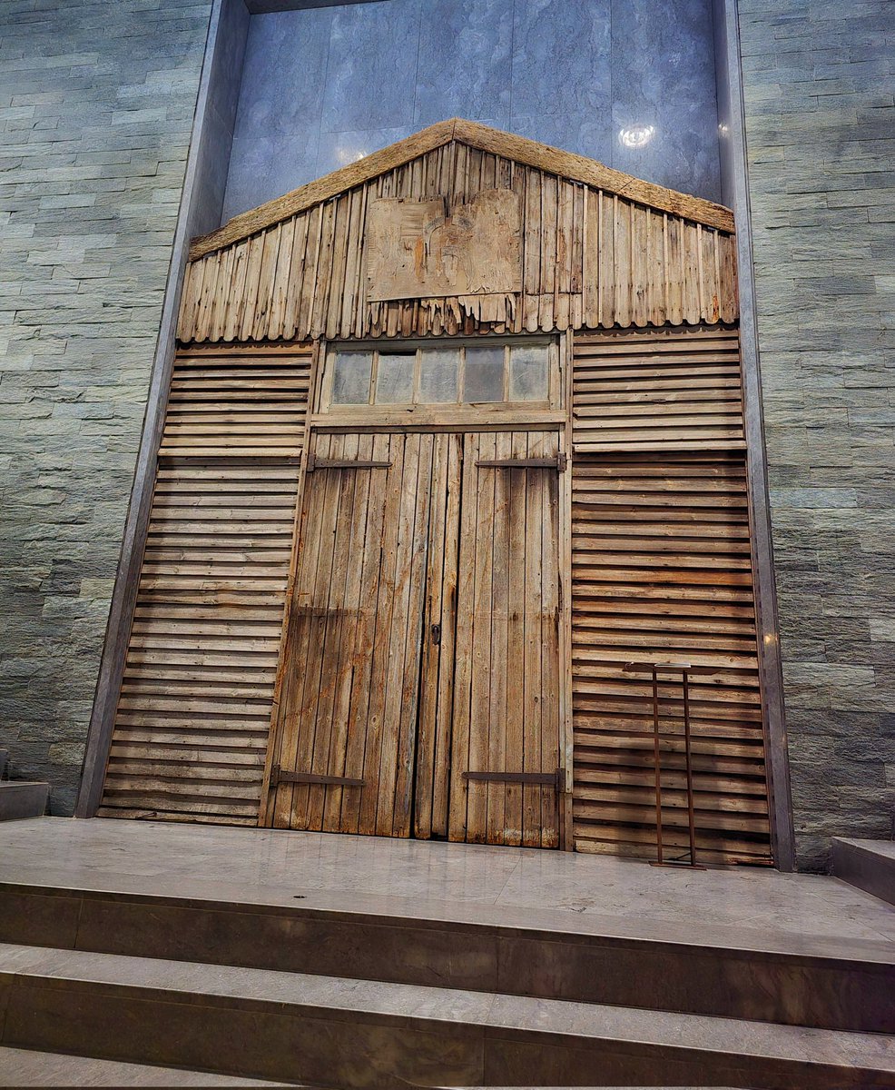 Une visite bouleversante… 💔 Le Mémorial de la Shoah à Paris

La crypte, avec son atmosphère épurée, invite au recueillement 🕯️. Le fichier des Juifs déportés rappelle que derrière chaque nom, il y avait une vie brisée ✡️ <a href="/Shoah_Memorial/">Mémorial de la Shoah</a>

#mémoire #immortels   #shoah  #Paris