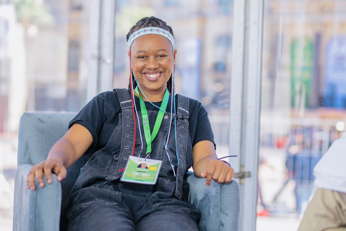 InakoMateza's tweet photo. Smile at the world and it will smile back at you🇿🇦❤️. #inakomateza #inakofoundation #presidentspoet #Ubuntu https://t.co/VrzjiuCPEi