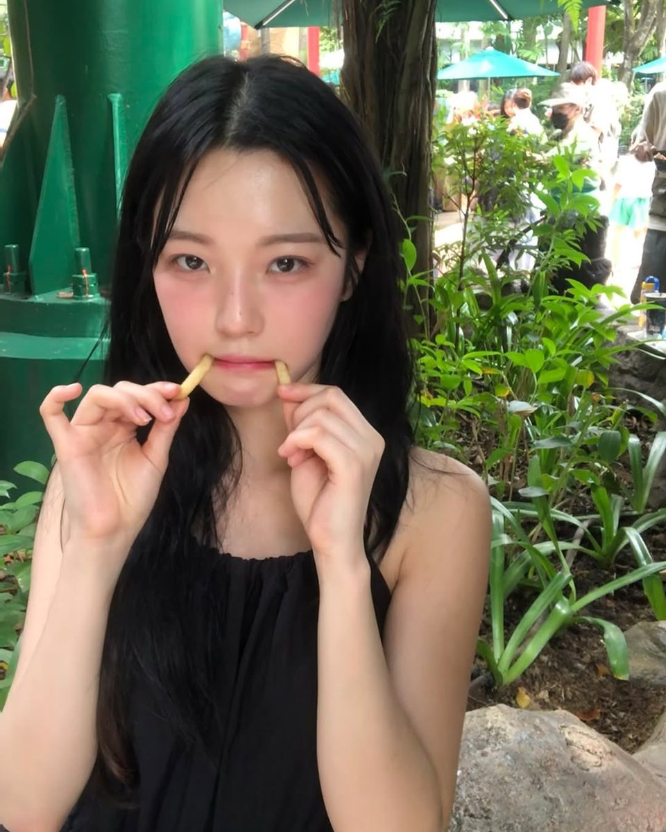 Jiheon, 백. tweet media