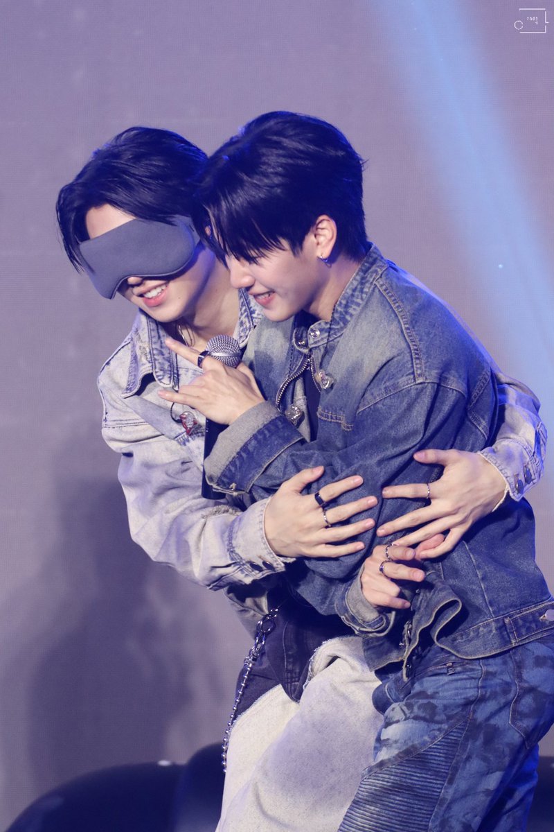 dadouble_yw29's tweet photo. 25.02.08 YINWAR🖤✨
- 😳😳‼️-

#YinWarFMinPP 
#yinyin_anw #warwanarat #หยิ่นวอร์ https://t.co/6bNkDyC54q