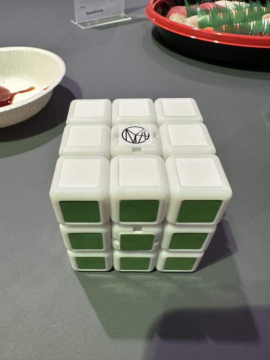 NYAO Lab <a href="/NYAOLab/">NYAO Lab</a> さんのルービックキューブアラーム！

これ解かないと鳴り止まない目覚ましww

ワイがやったら永遠に鳴り止まん笑

#技育博