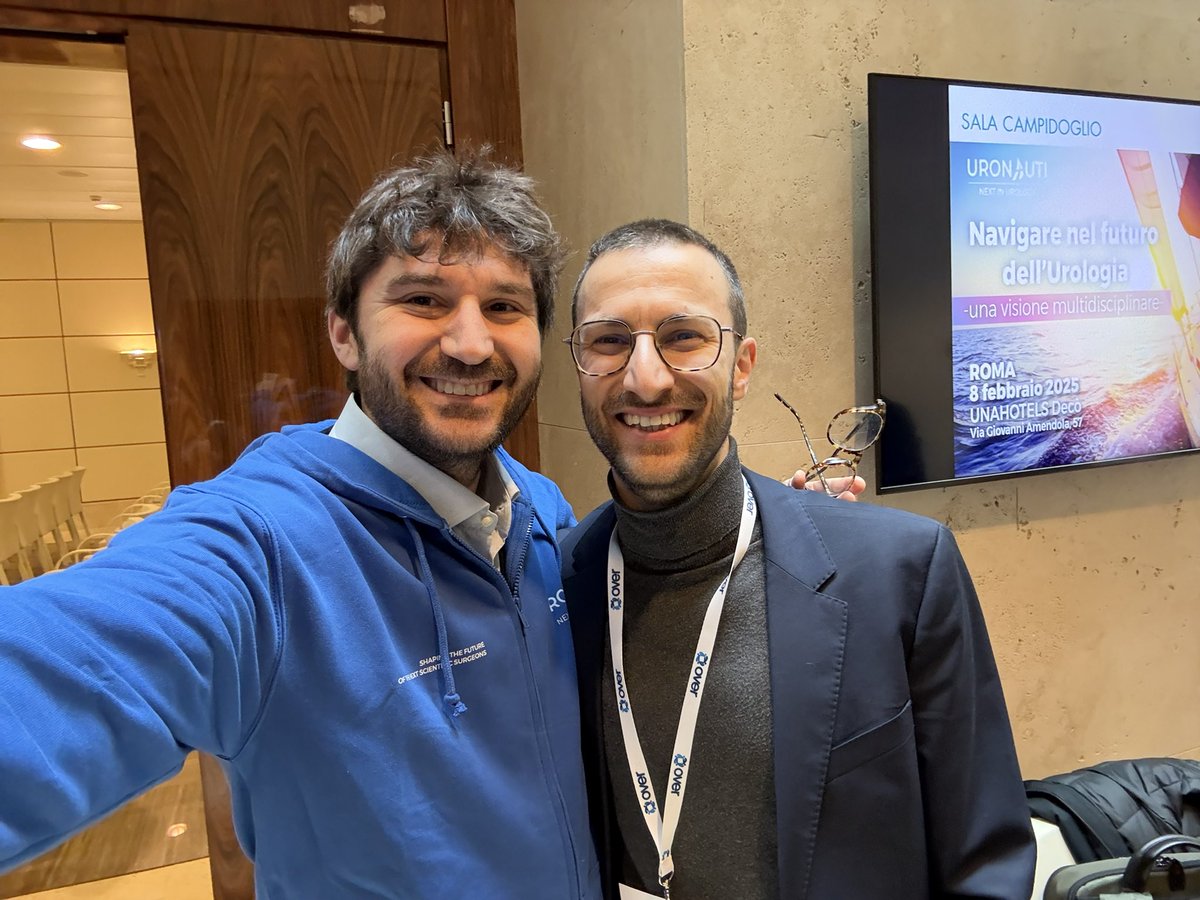 Simone Albisinni (@albisinnidoc) on Twitter photo Avevo detto niente cravatta! 😎benvenuti a #uronauti Avevo detto niente cravatta! 😎benvenuti a #uronauti