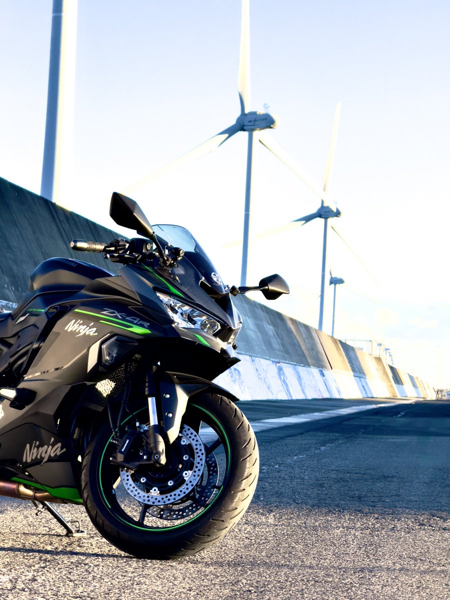 茨城県の #1000人画廊 に行ってきた🏍️ 極寒+暴風過ぎて吹っ飛ぶかと