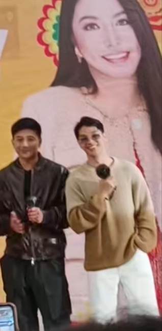 Super proud kmi sa inyo parents 

<a href="/chrstianmrtnz/">Christian Martinez</a> <a href="/ItsVrixGallano/">Vrix Gallano</a> 
#FebIbigNightwithVriXian