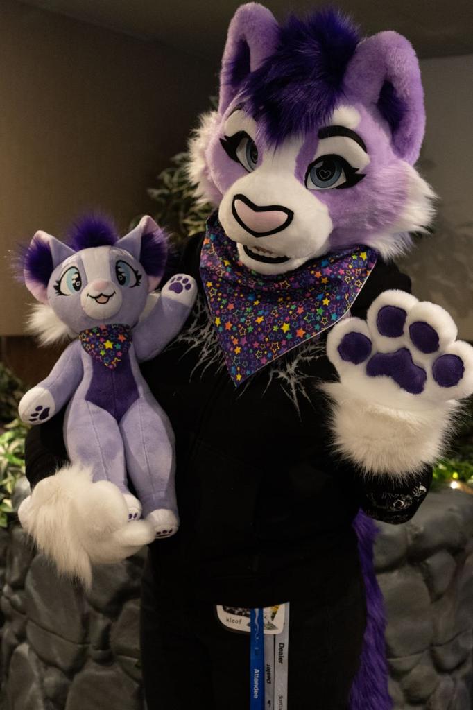Kloofsuits (@kloofsuits) on Twitter photo This ADORABLE kitty is available to adopt in the #scotiacon dealers den with this gorgeous <a href="/plushielabs/">Plushie Labs</a> matching partial!
We are in the back corner of the den, so come and say hi! This ADORABLE kitty is available to adopt in the #scotiacon dealers den with this gorgeous <a href="/plushielabs/">Plushie Labs</a> matching partial!
We are in the back corner of the den, so come and say hi!