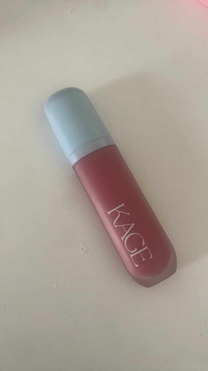 danikafont's tweet photo. ส่งต่อลิป kage #09 Lychee 180 บาท เคยใช้ครั้งเดียว #ส่งต่อเครื่องสำอาง #kage https://t.co/CaqZYUzENN