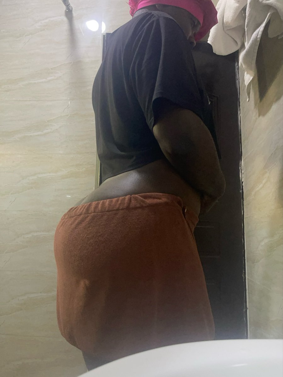 BubbleLagos's tweet photo. SLIDE 1 or SLIDE 2 ?

Lovely Pink Bonnet 🥳🍑🍑 https://t.co/5B5hRAyyiY