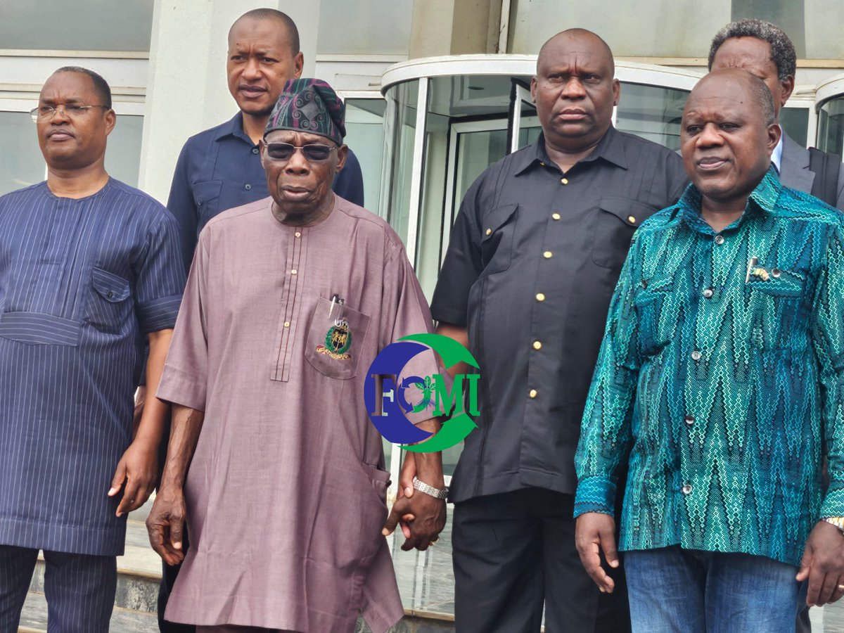 During his visit to #Nigeria, the CEO of ITRACOM Holding and Founder of #FOMI, NTIGACIKA Adrien received many messages and gestures of support. Former President @Oolusegun_obj has granted him a property to enable him to set up subsidiaries.