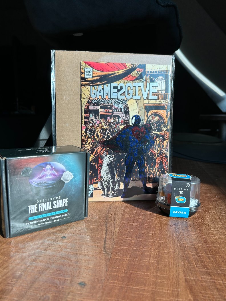 I received a lovely package from the <a href="/BungieLove/">Bungie Foundation</a>  Foundation today. Thank you so much for the Goodies 💙💙💙
My cosplay duck is Zavala, I think the time has come to say goodbye to PVP. Signs should not be ignored 😅

#G2G