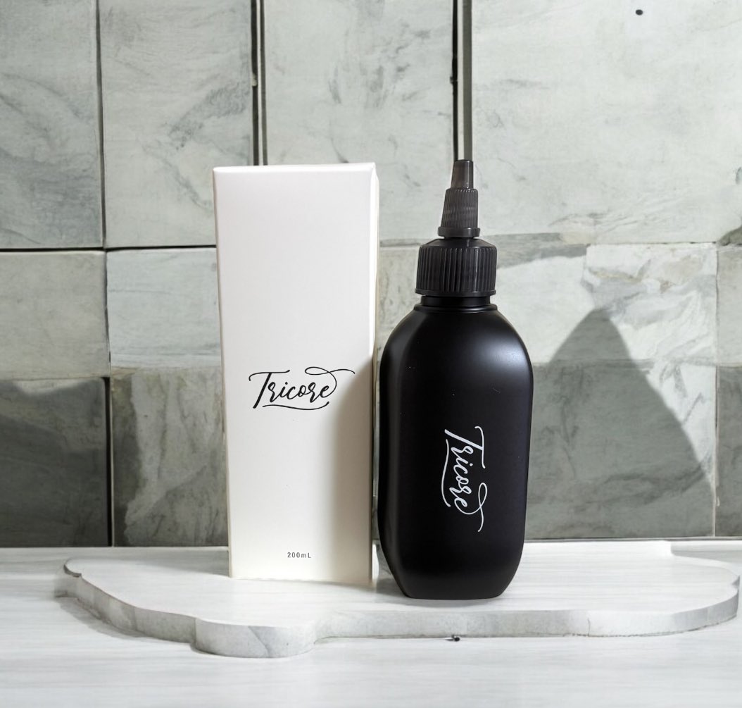HrmxxXx310's tweet image. Tricore温感ヘッドスパトリートメント　フルボトル（200ml）
⁡
ぱしゃっとしたテクスチャー

液状からクリーム状に変化

じんわりと温かい！

高濃度栄養トリートメント

自宅でヘッドスパ感覚のお手入れ♪
⁡
#PR
#tricore
#トリコレ
#温感生トリートメント
#トリコレでちゅるん髪
#韓国コスメ