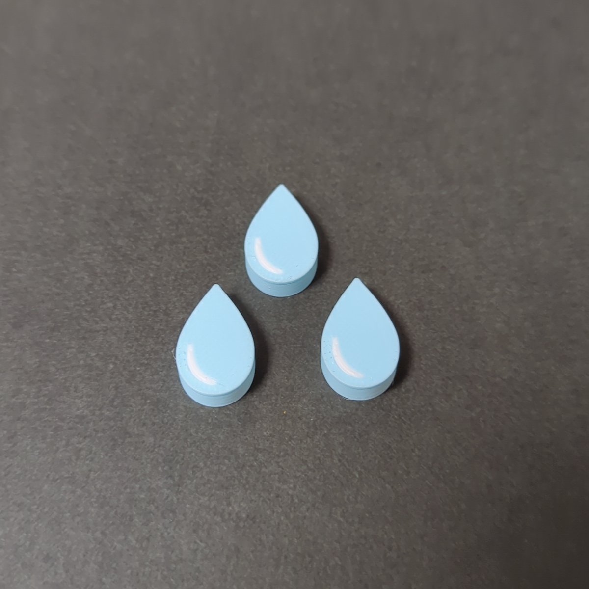本日のNEWボドゲコマ

水・雨粒のトークンです
グラスに入った水と悩んだけど、イメージ的にはこっちの形だった

procase.stores.jp/?category_id=6…

#ボードゲーム

#一日一コマ