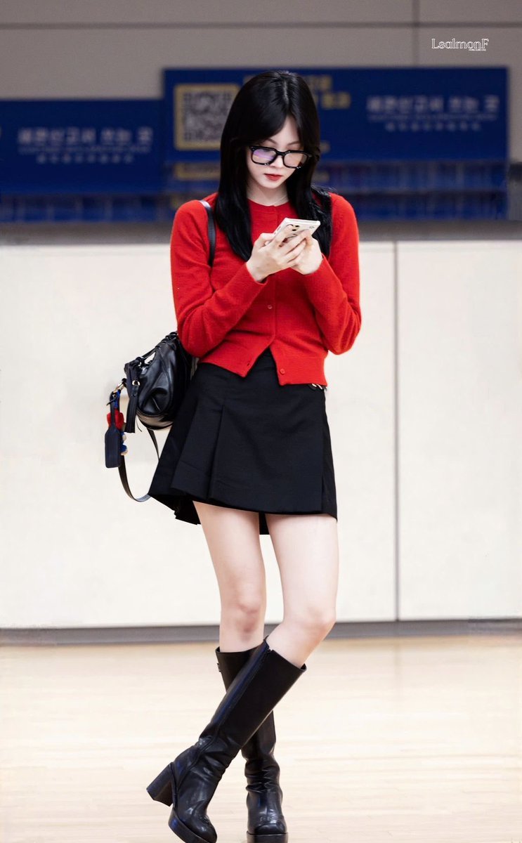 hourly_eunchae's tweet photo. https://t.co/YxsJAZNrAv