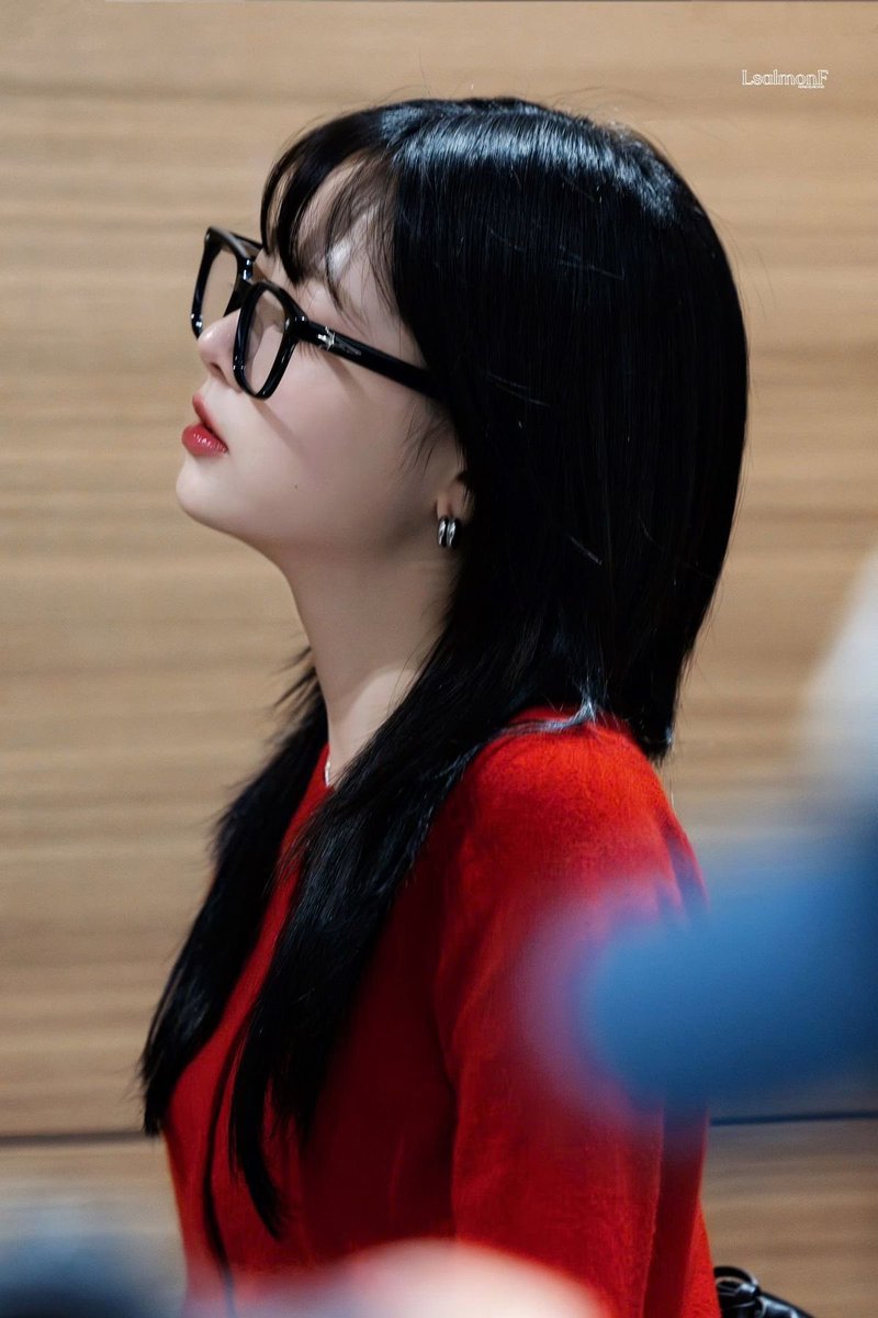 hourly_eunchae's tweet photo. https://t.co/YxsJAZNrAv