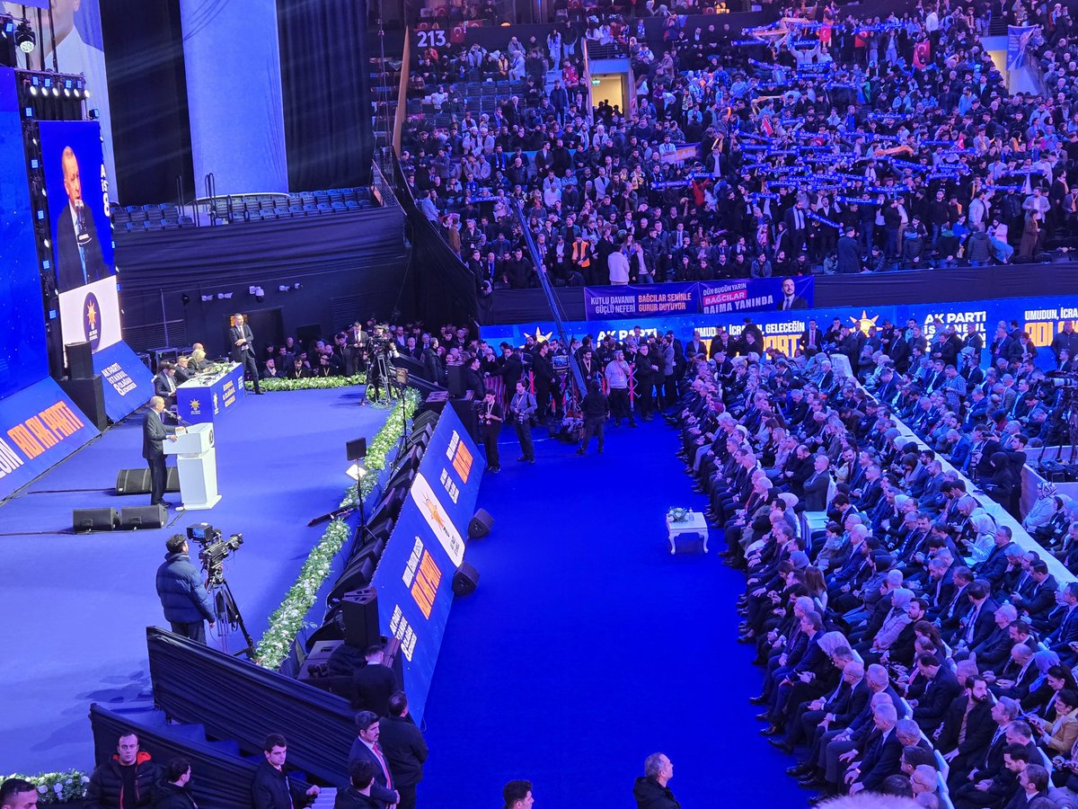 📍İstanbul 

AK  Parti İstanbul 8. il Kongresine katıldık. 

Cumhurbaşkanımız ve Genel Başkanımız Sn. <a href="/RTErdogan/">Recep Tayyip Erdoğan</a>’ın teşrifleriyle gerçekleşen kongrede görevi devralan Sn. <a href="/abdullahozdemir/">Abdullah Özdemir</a> ve  yönetimine muvaffakiyetler diliyorum. Bayrağı devreden Sn. <a href="/osmannnurika/">Osman Nuri Kabaktepe</a>’a teşekkür