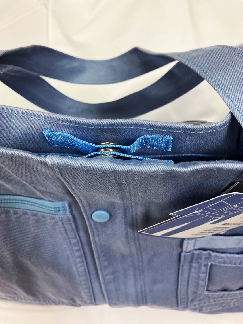 新品未使用】ANA 作業着サコッシュ 水色 ANA整備士の作業着から作った