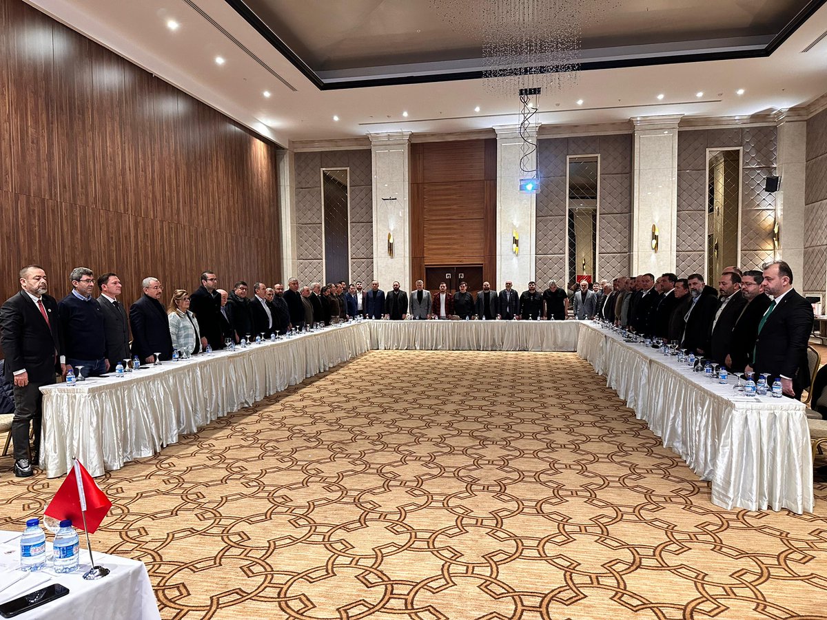 Sivas - Koyulhisar Vakfının (KODAV)  mali genel kuruluna katıldım. Vakfımız kuruluşundan bugüne kadar çok hayırlı hizmetlerde bulundu, binlerce öğrenciye burs verildi. 

Vakfımızı kuran başkan ve yönetimine, o günden bugüne başkanlık yapan ve yönetimlerde bulunan, hizmetlerde