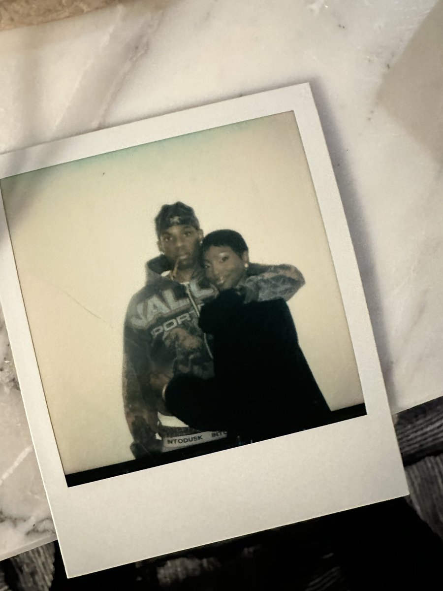 shokunbihali's tweet photo. Started as a fan with a camera in 2021-2023, toured as his photographer summer 2024, and now... the lead girl in his hottest drop of the year. Full circle isn’t even the word. Raver for life 🦇❤️ https://t.co/VC2db9qSNW