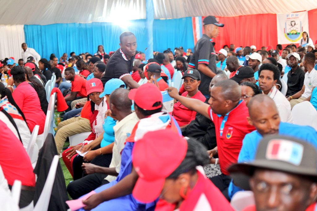 Mu Karere ka KayonzA hateraniye Inteko Rusange y’Umuryango FPR Inkotanyi ku rwego rw’Intara y'Iburasirazuba. 

Inteko yanitabiriwe n'Umunyamabanga Mukuru wa <a href="/rpfinkotanyi/">FPR-Inkotanyi</a>, Hon. Gasamagera Wellars.

Muri iyi nteko baranatora abagize komite Nyobozi y’uyu muryango ku rwego rw'Intara