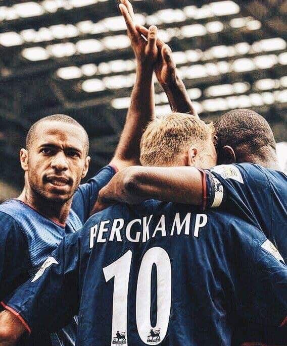 PatrickTimmons1's tweet image. Too much class in one photo.