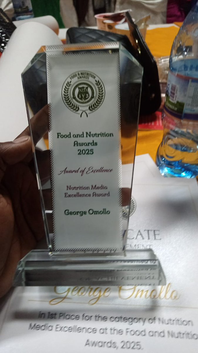 Proflegit's tweet photo. Overwhelmed with joy! Thank you to everyone who has supported me on this journey. Winning the Nutrition Media Excellence award means the world. Onwards and upwards! #Blessed #NutritionAwards #KENDSA https://t.co/mOhH4EAgF0
