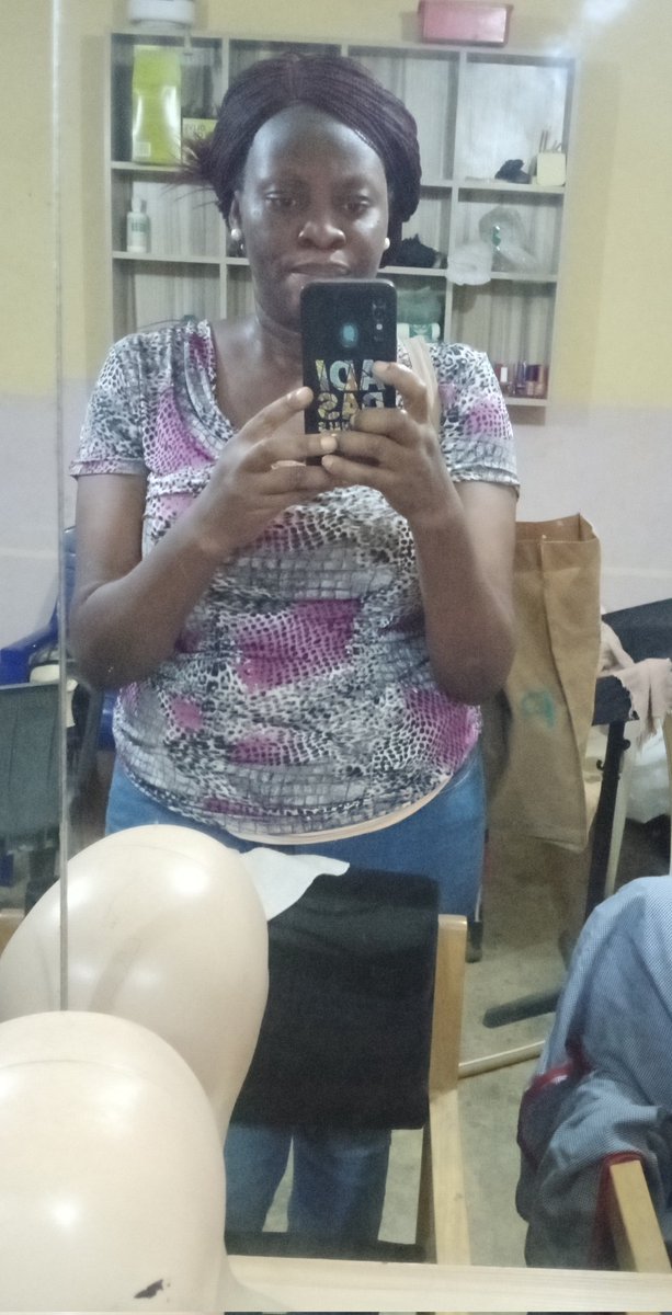 flairsense's tweet image. It's the weekend ! FunmiFlair is here and at your service o. For your Hair
Wigs
Skincare
Massage
Pedicure/Manicure . Please patronise me, you can trust me to deliver. Thank you and God bless our hustle .