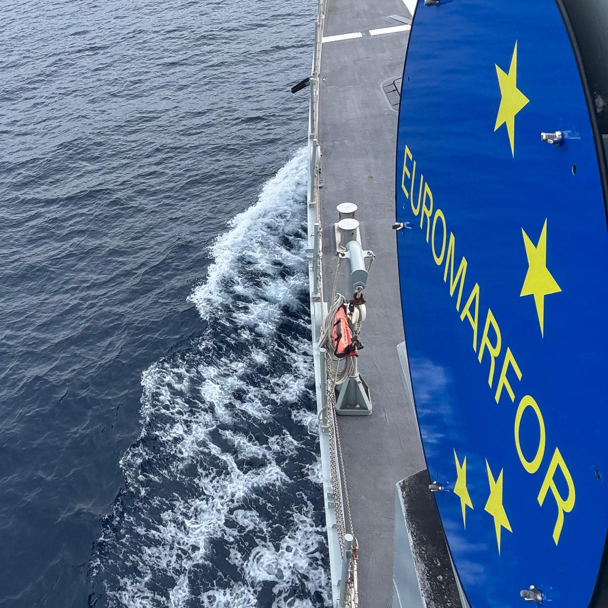 EUROMARFOR's tweet photo. Honoring the @EUROMARFOR flag-raising ceremony aboard @Armada_esp REINA SOFIA, conducting together with @ItalianNavy RIZZO a maritime security operation in support to @NATO_MARCOM in the Med. A moment of proud unity and belonging to the @EUROMARFOR.
🇫🇷🇮🇹🇵🇹🇪🇸 #AtSeaForPeace https://t.co/VSfHJC0Osd