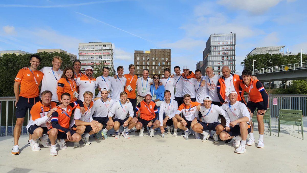 Ernst Boekhorst - Directeur Topsport Metropool (@ernstboekhorst) on Twitter photo Vandaag 6 maanden geleden in Parijs wonnen deze mannen gewoon GOUD! #hockey <a href="/FIH_Hockey/">International Hockey Federation</a> <a href="/hockey_nl/">hockey.nl</a> <a href="/EHLHockeyTV/">Euro Hockey League</a> Vandaag 6 maanden geleden in Parijs wonnen deze mannen gewoon GOUD! #hockey <a href="/FIH_Hockey/">International Hockey Federation</a> <a href="/hockey_nl/">hockey.nl</a> <a href="/EHLHockeyTV/">Euro Hockey League</a>