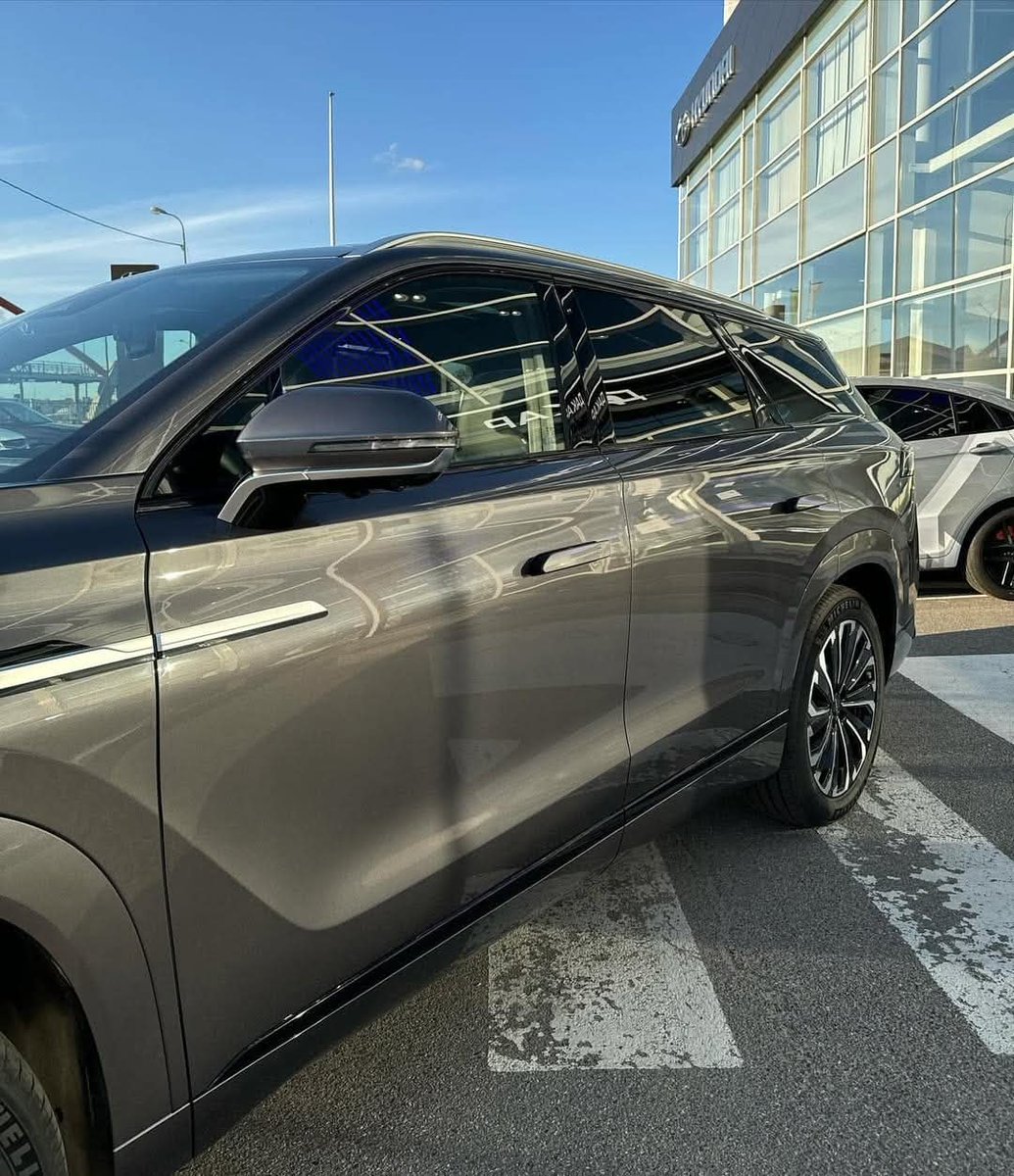 Congratulations to you Miss Doris on your new car  it's really amazing, I really appreciate your trust towards me. And as I have promise before that my top priority is to make sure all my investors received their profits successful, which is my pride 💪 Congratulations 🎉🎉🎊🎈