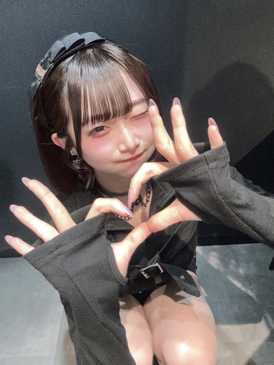 73Bhb's tweet image. ようやく会えたね！嬉しいね！🐰♥
今日も来てくれてありがとう！
久しぶり嬉しかったー！💞💞

初めましてさんもありがとうー！👶🏻💜

写真も沢山ありがとーう！
いっぱい待ってます₍ᐢ‥ᐢ₎ ♡

明日は新宿ヘッドパーワーさんです！
 #LIZZ