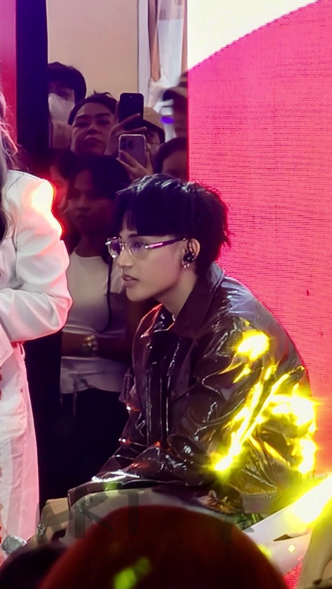 cimmeriantadz's tweet photo. Cause of death:
Ang nakamamatay na jawline ni zer.
๐ญ
ROCKSTA SERENADES UP CLOSE
@felipsuperior #FELIP
#MovingCloserByFELIP
#CloseupxFelip #FELIP #FELIPBoost https://t.co/51C4YREfCK