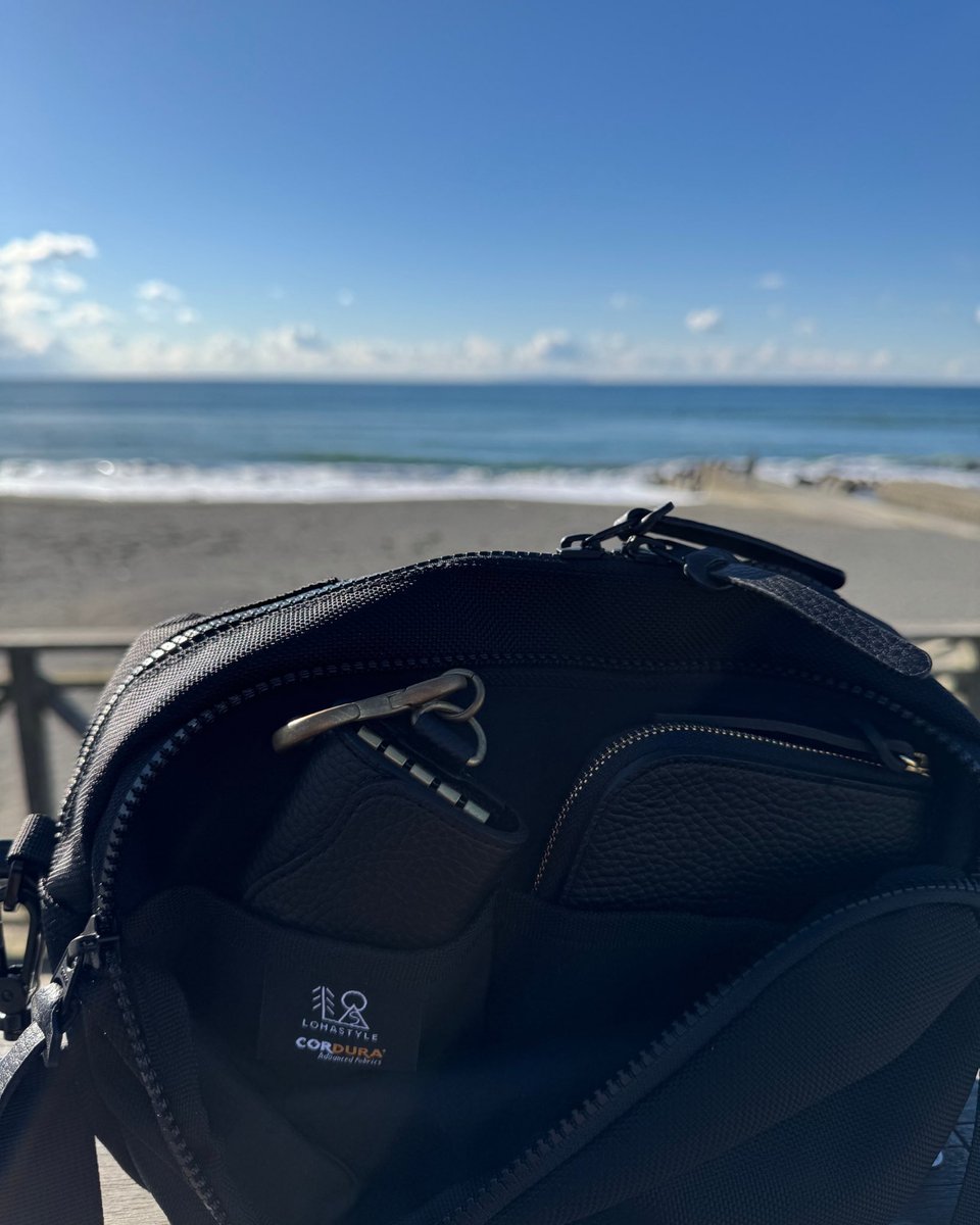 LOHASTYLEshonan's tweet photo. 【BARRELショルダー発売👜】

初回生産100個分は特別価格¥9,800にてお届けします😌

次回生産分からは通常価格¥12,100 となります。この機会をお見逃しなく！

#LOHASTYLE
#湘南
#湘南コーデ
#オシャレ好きな人と繋がりたい
#ショルダーバッグ
#ショルダー
#コーデュラ
#コーデュラジャパン
#cordura https://t.co/PR6Z5L2Oii