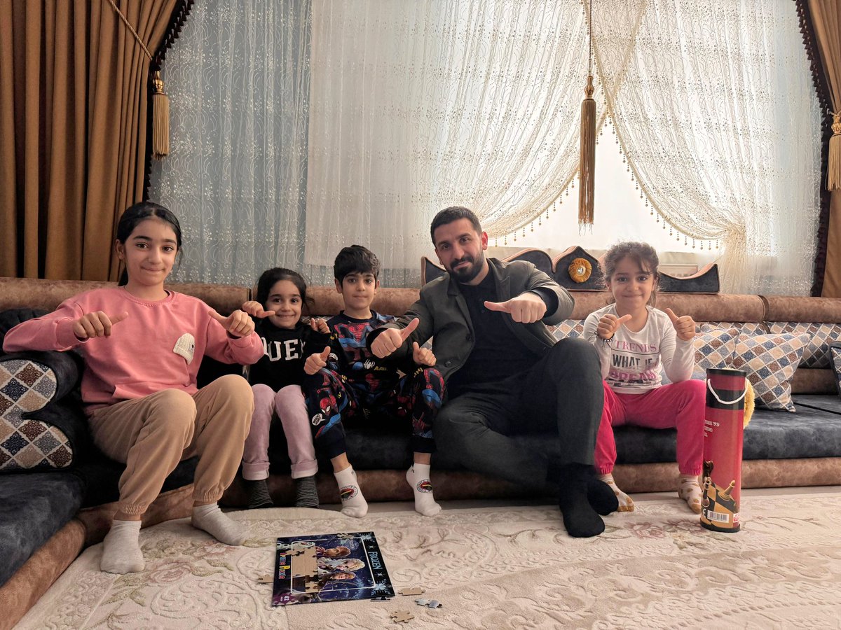ibrahim_besinci's tweet photo. Bir çocuk, bir umut, bir gelecek…🌹

TÜGVA Destek ekiplerimizle yola koyulduk; gözlerde mutluluk, yüzlerde tebessüm olduk. https://t.co/S0Q5a4ulAR
