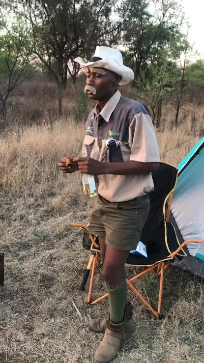 AKhuvhe's tweet photo. They Left me with the Uniform And Some Brandy.
#Trump
#orania #afrikaners #asylum #America #Ramaphosa #BBMzanziUmlilo #BBMzansi #Malema #Afriforum #AgriSA #DonaldTrump https://t.co/iBEVdqjZ8U